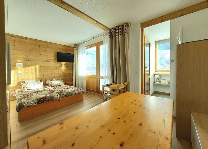 Renove Avec Parking, Ski-in/ski-out - Fr-1-351-252 La Plagne